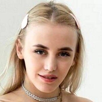 Mia Parker