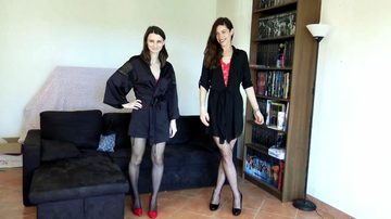 Pauline, 28, Meets Cloe, 23 Years Old!