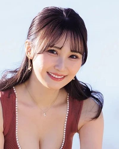 이나토미 시온